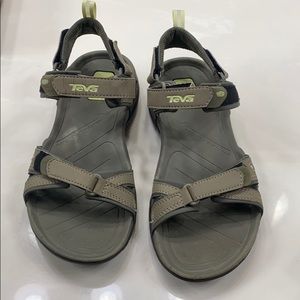 Tevq sandals